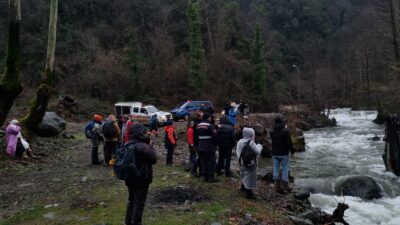 Yalova'nın Çınarcık ilçesinde dağlık bir bölgede doğa yürüyüşüne çıkan 19
