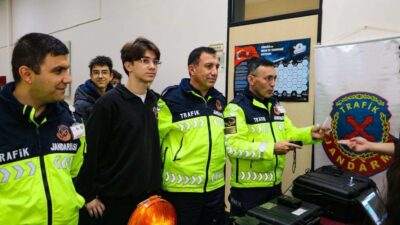 Bursa İl Jandarma Komutanlığı, "Jandarma ve Sahil Güvenlik Akademisi"tanıtım faaliyetleri