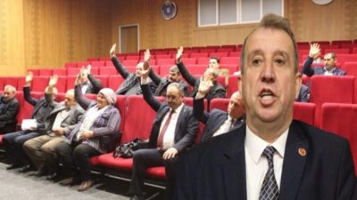 Bursa’nın Orhangazi ilçesinde Muhtarlar derneğinin seçimli olağan genel kurul toplantısı