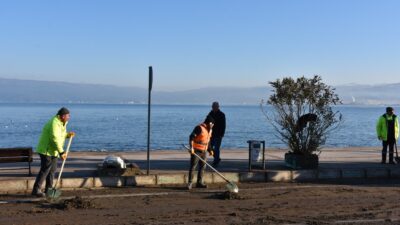 Gemlik Kurşunlu Mahallesi’nde önceki gün etkili olan fırtına, deniz seviyesinin