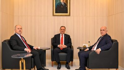 Orhangazi Kaymakamı Zafer Karamehmetoğlu ve Gemlik Kaymakamı Osman Aslan Canbaba,