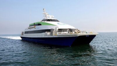 Yurt genelinde etkili olan şiddetli fırtına ve sağanak yağış, Bursa’daki