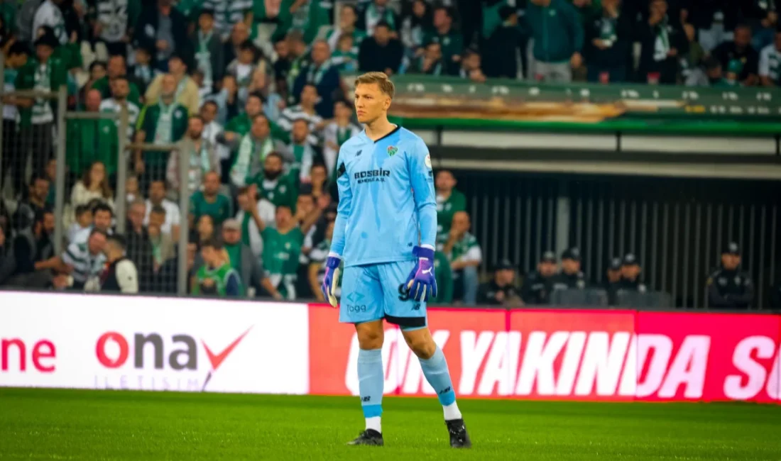 Bursaspor altyapısında yetişen ve günümüzde de A takımda görev alan