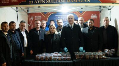 Bursa Büyükşehir Belediyesi tarafından Orhangazi'de geçtiğimiz akşam yapılan iftar programına