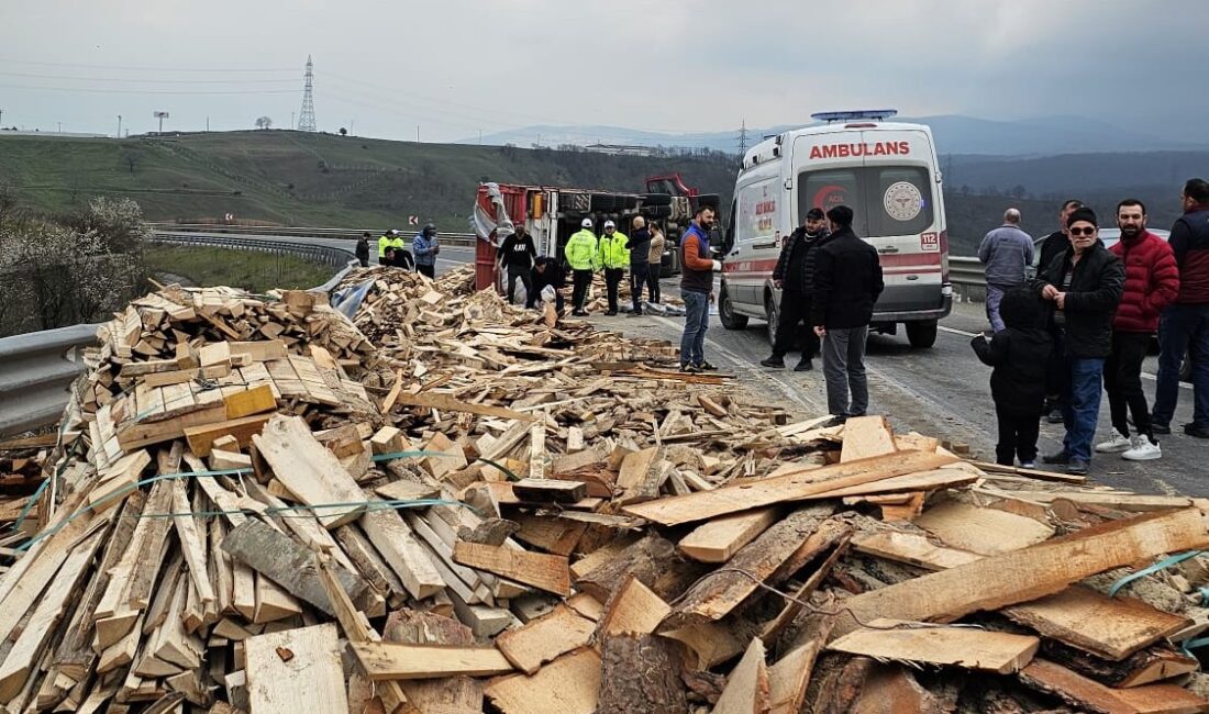 Yalova - Orhangazi yolu üzeri süpürgelik virajlarında kontrolden çıkan kerestek