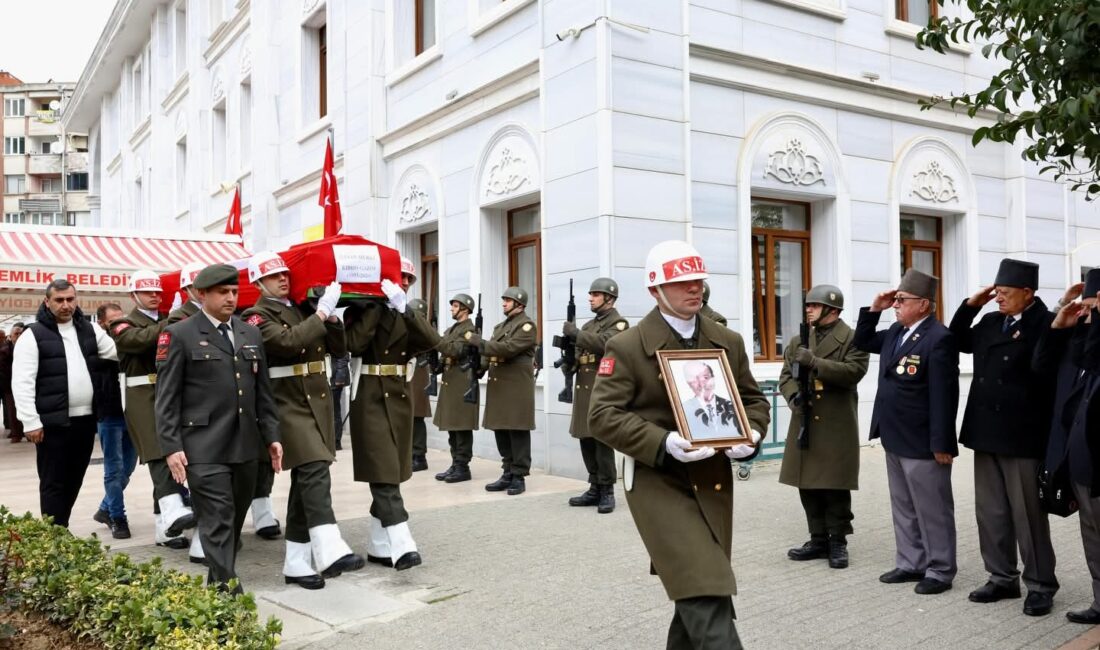 Bursa'nın Gemlik ilçesinde yaşayan Kıbrıs Gazisi Hasan Murat hayatını kaybetti,