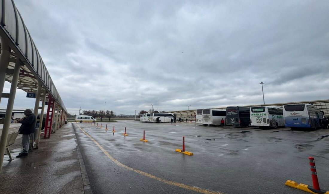 Ramazan Bayramı arifesinde Bursa Şehirlerarası Otobüs Terminali’nde beklenen yoğunluk oluşmazken,
