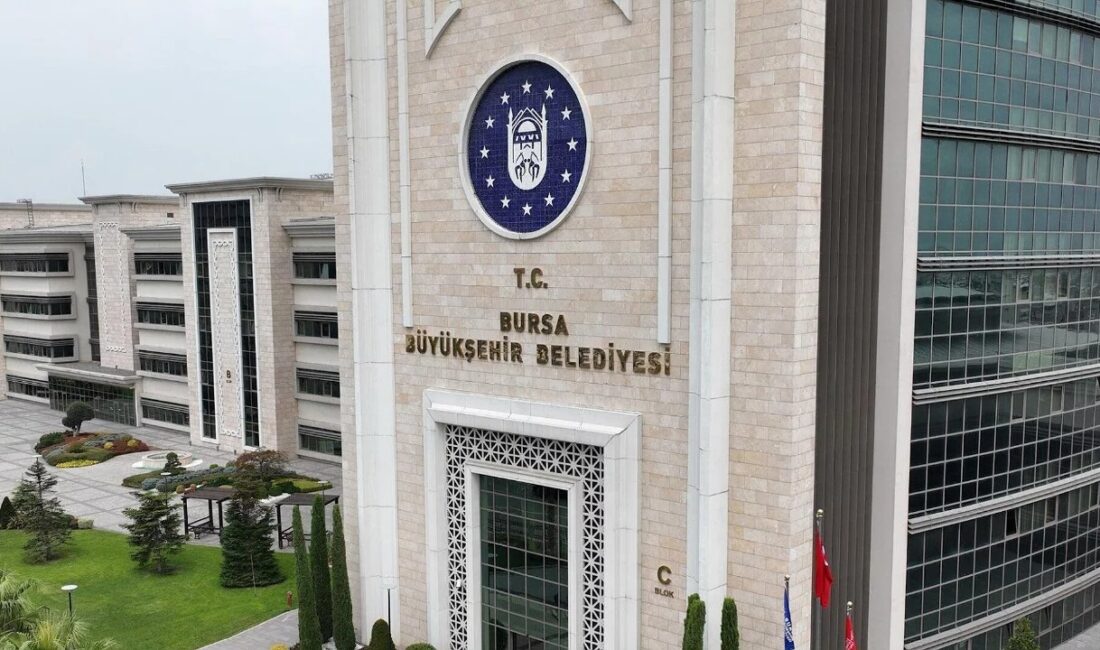 Bursa Büyükşehir Belediyesi'nde yeniden yapılanma kapsamında üç genel sekreter yardımcısı