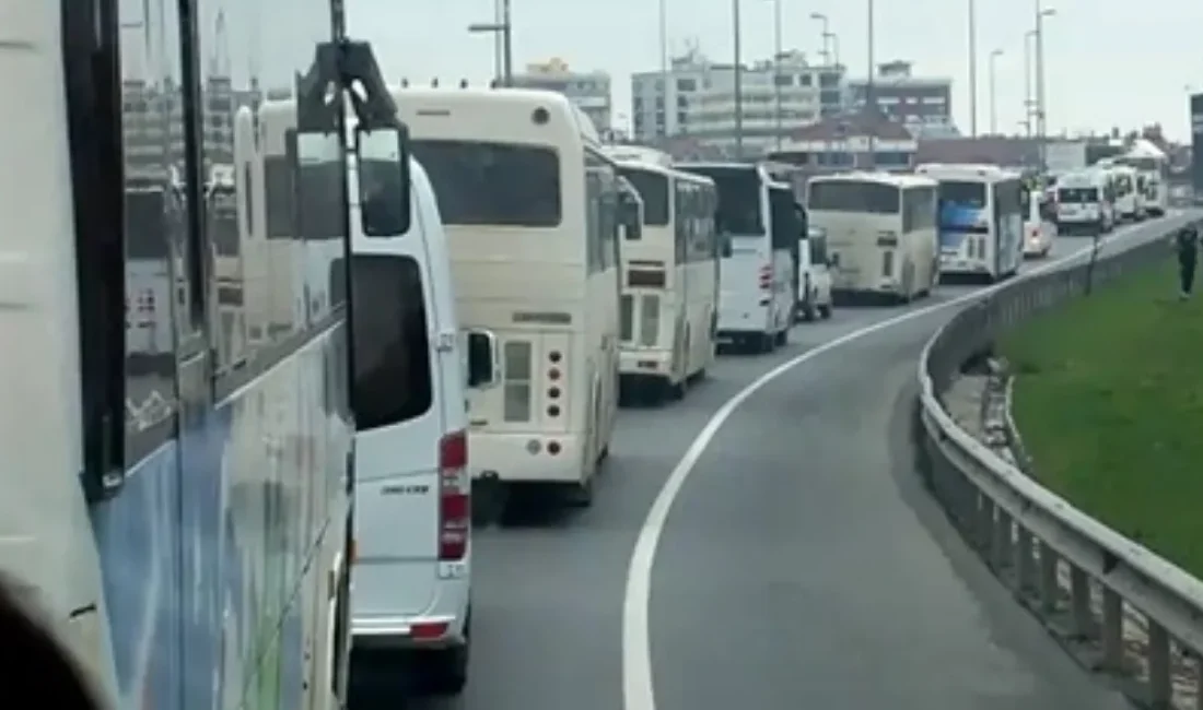 Bursaspor'un Ankara Demirspor deplasmanı öncesi Bursa'daki siyasilerden taraftara otobüs desteği