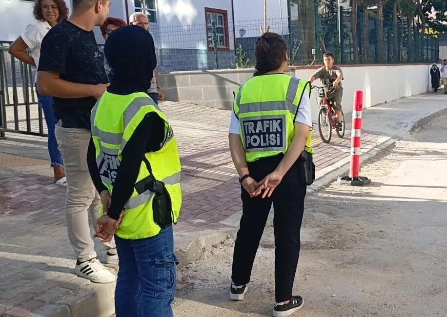 Bursa'nın Orhangazi ilçesinde öğrencilerin güvenliğini sağlamak amacıyla okullarda yeni bir