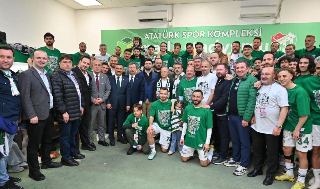 Bursaspor, evinde oynadığı maçta Somaspor’u 5-1 mağlup ederek bitime bir