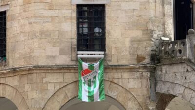 Bursaspor'un şampiyonluk yolunda pazar günü oynayacağı kritik karşılaşma öncesinde Bursa'da