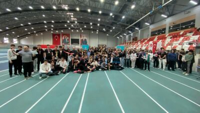 Bursa’da düzenlenen Okul Sporları Hava Modelciliği İl Müsabakalarına Orhangazi damga