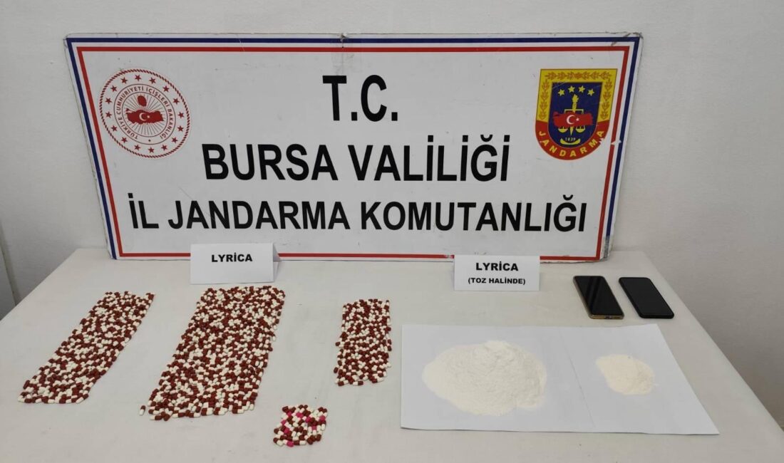Bursa İl Jandarma Komutanlığı ekipleri, uyuşturucu ile mücadele kapsamında yürütülen