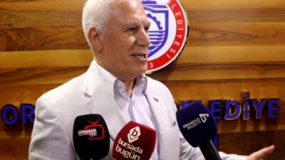 Bursa Büyükşehir Belediye Başkanı Mustafa Bozbey, rüşvet ve örgüt suçlamalarıyla
