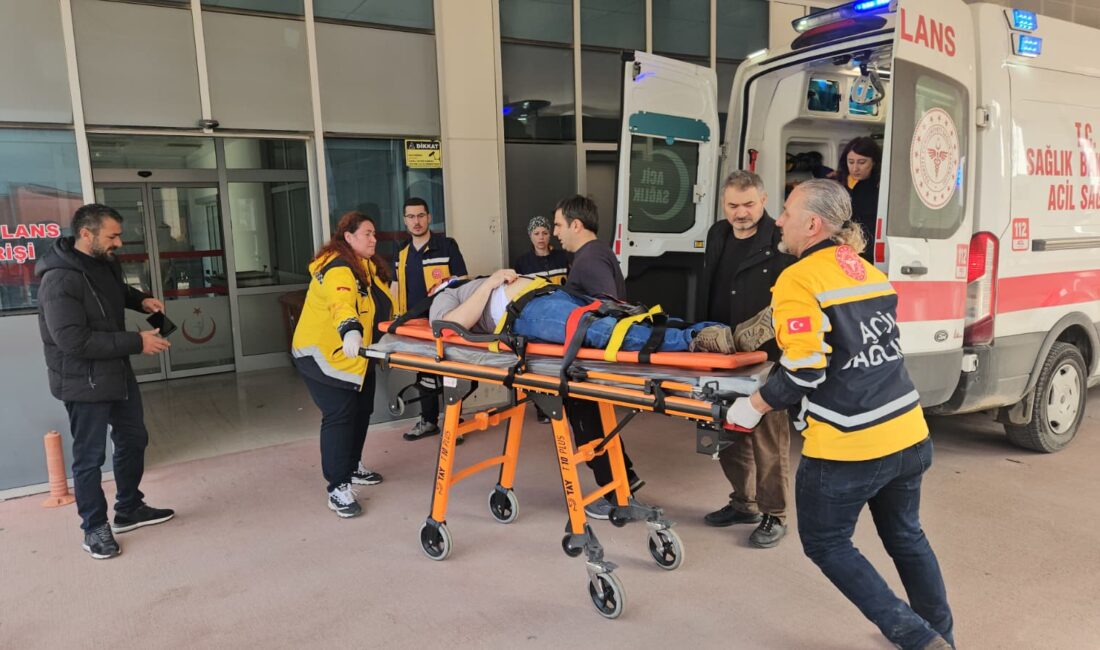 Bursa'nın Orhangazi ilçesinde çalıştığı çatıdan apartman boşluğuna düşerek ağır yaralanan