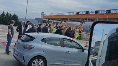 Osmangazi Köprüsü'nde bugün öğle saatlerinde yüksek gerilim hattı tellerinin otoyola