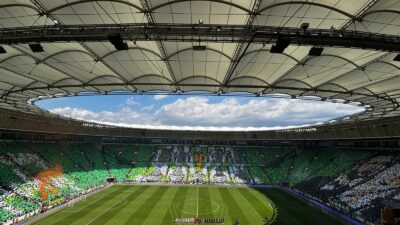 Bursaspor'un ligin 33. haftasında Somaspor'u ağırladığı karşılaşmada yeşil-beyazlı taraftarlar, üç