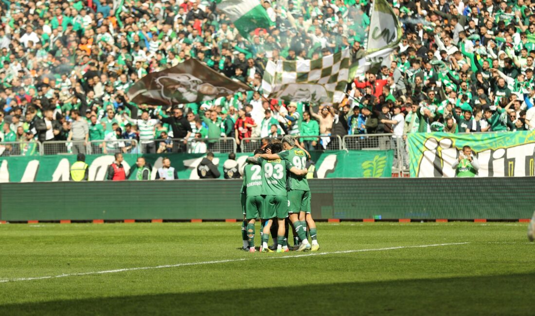 TFF 2. lig 34. haftasında Bursaspor, Aliağa FK ile saat