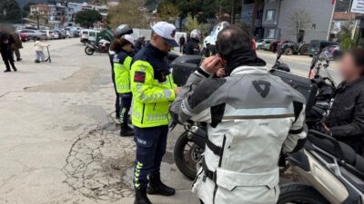 Bursa İl Jandarma Komutanlığı’na bağlı Trafik Jandarması timleri, il genelinde
