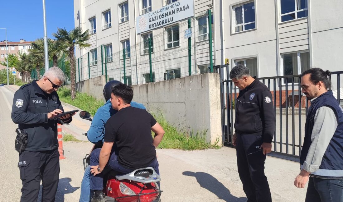 Bursa'nın Orhangazi ilçesinde okul çevrelerinde güvenliğin sağlanmasına yönelik denetimler aralıksız