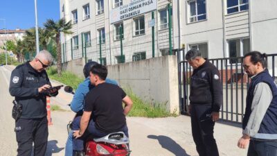 Bursa'nın Orhangazi ilçesinde okul çevrelerinde güvenliğin sağlanmasına yönelik denetimler aralıksız