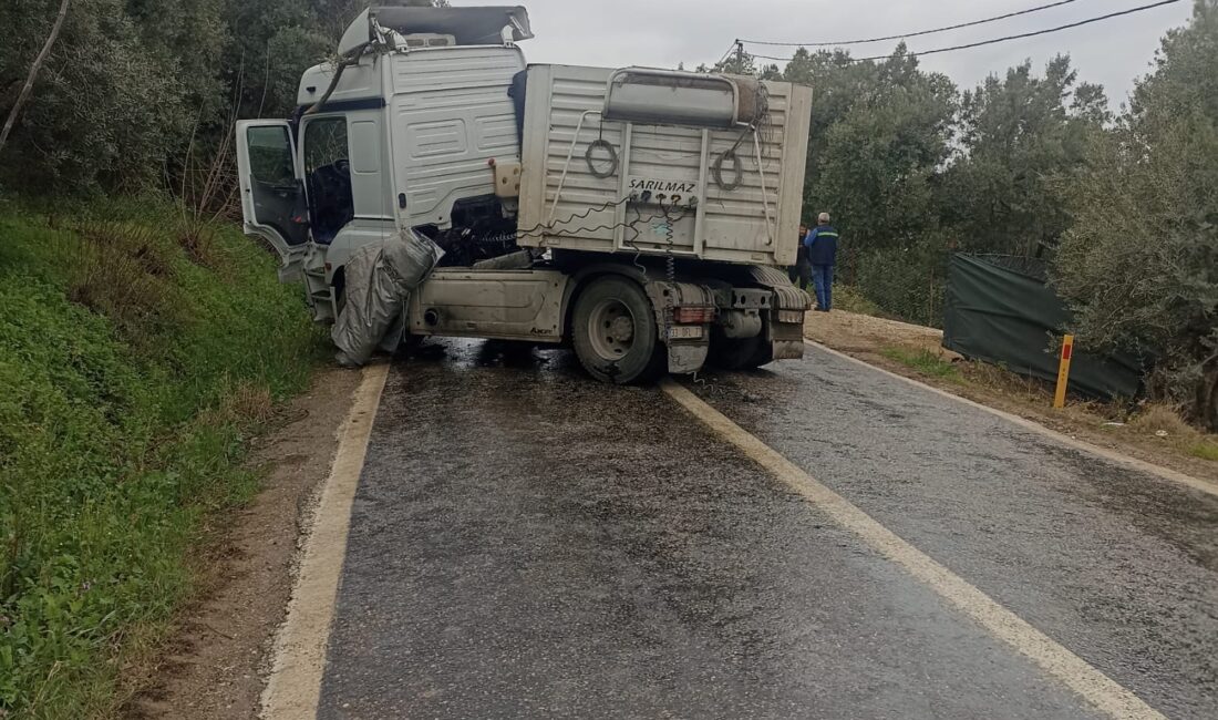 Bursa'nın Orhangazi ilçesinde İznik güney yolunda yağışlı havada kontrolden çıkan