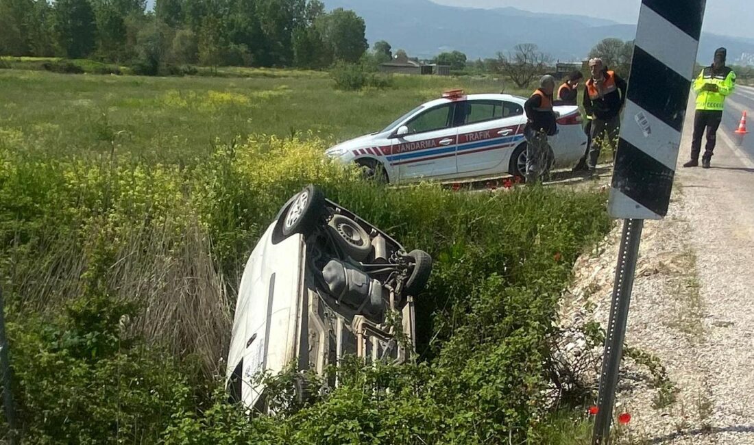 Bursa'nın Orhangazi ilçesinde İznik gölü yolu üzerinde meydana gelen trafik