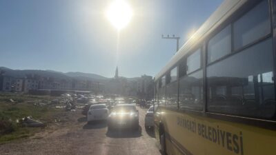Bursa’nın Orhangazi ilçesinde bulunan yeni mezarlıkta, cenaze günlerinde oluşan yoğun