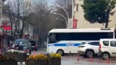 Bursa’nın İznik ilçesinde narkotik ekipleri tarafından uyuşturucu tacirlerine yönelik düzenlenen