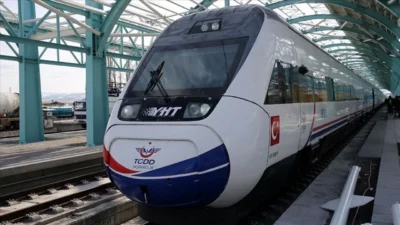 AK Parti Bursa İl Başkanı Davut Gürkan, yaptığı açıklamada Bursa-Ankara