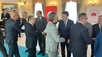 Bursa Valiliği tarafından düzenlenen Kurban Bayramı bayramlaşma programında Bursa protokolü