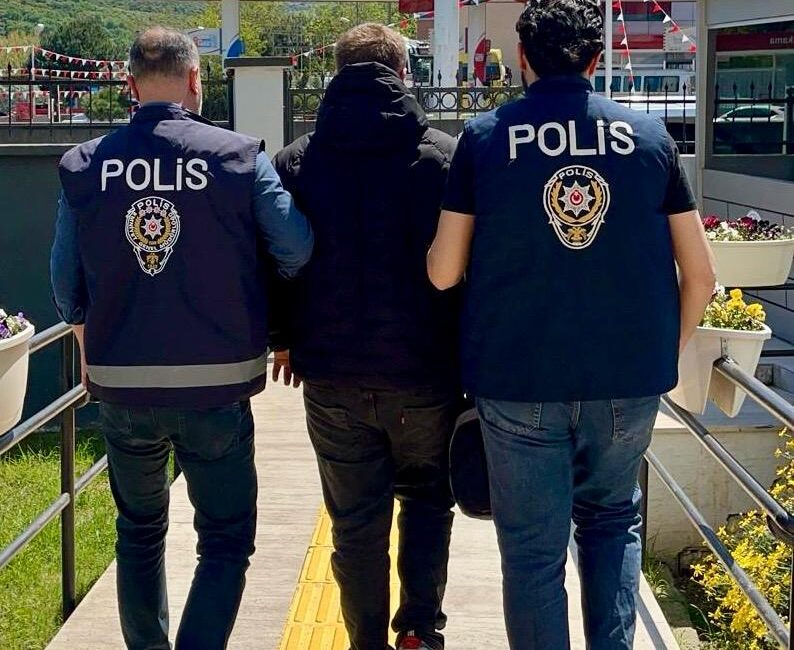 Yalova İl Emniyet Müdürlüğü Asayiş Şube Müdürlüğü ekiplerince aranan şahısların