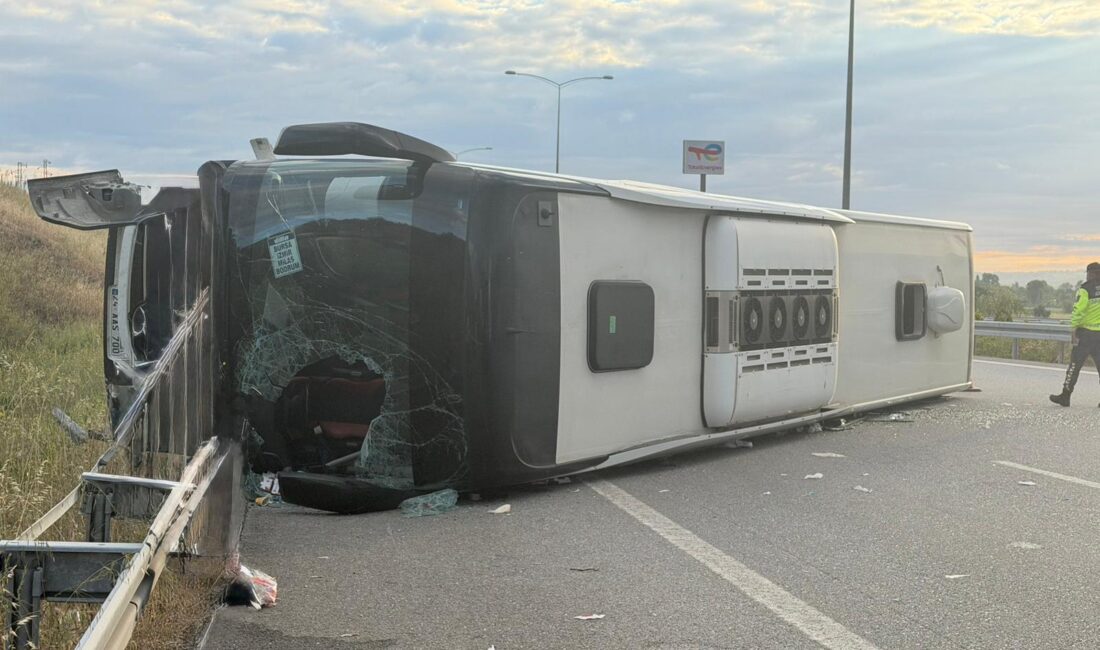 Balıkesir’in Susurluk ilçesinde İstanbul-İzmir Otoyolu’nda meydana gelen trafik kazasında yolcu