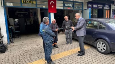 Bursa'nın Orhangazi ilçesinde Kaymakam Zafer Karamehmetoğlu, ilçede faaliyet gösteren esnaflara