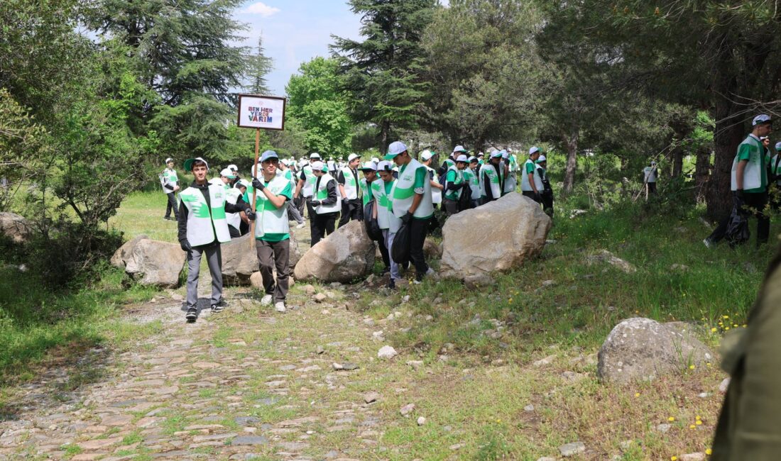 Bursa’da Tarım ve Orman Bakanlığı tarafından yürütülen “Orman Benim” kampanyası