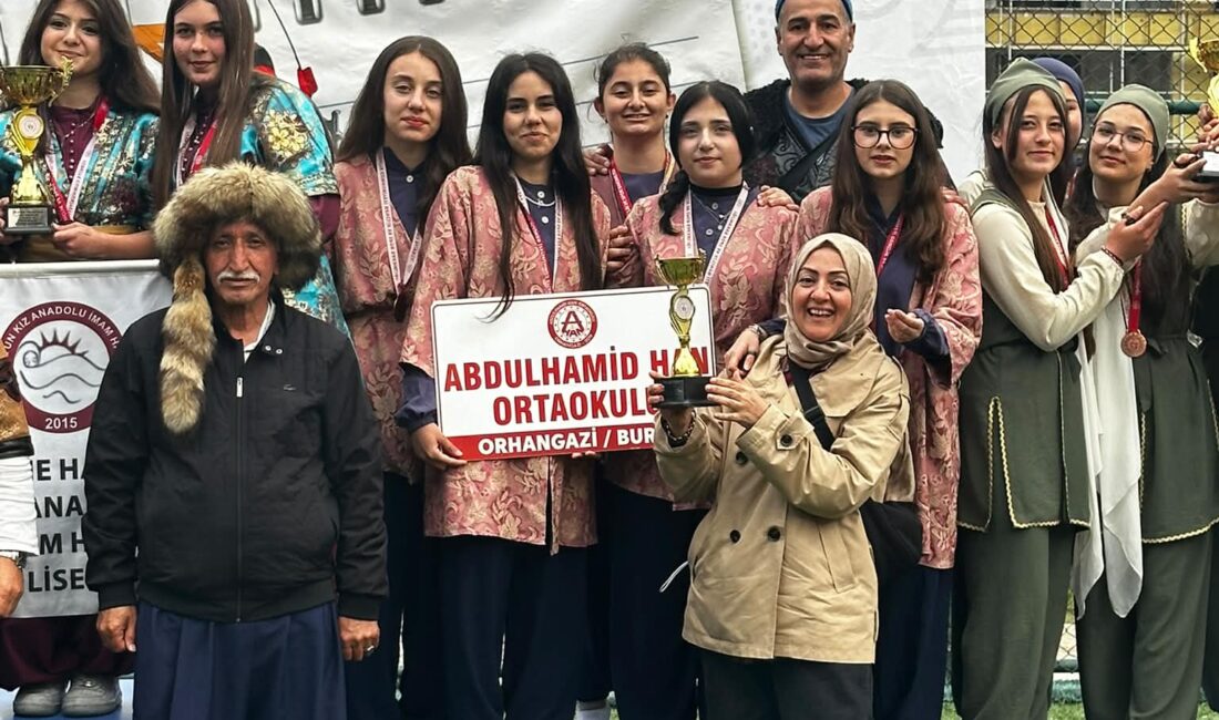  Amasya’da düzenlenen Geleneksel Okçuluk Grup Yarışmaları ile Kütahya’da gerçekleştirilen Geleneksel