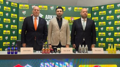 Bursaspor, 2026-2027 sezonunda da Uludağ İçecek ile yoluna devam edecek.