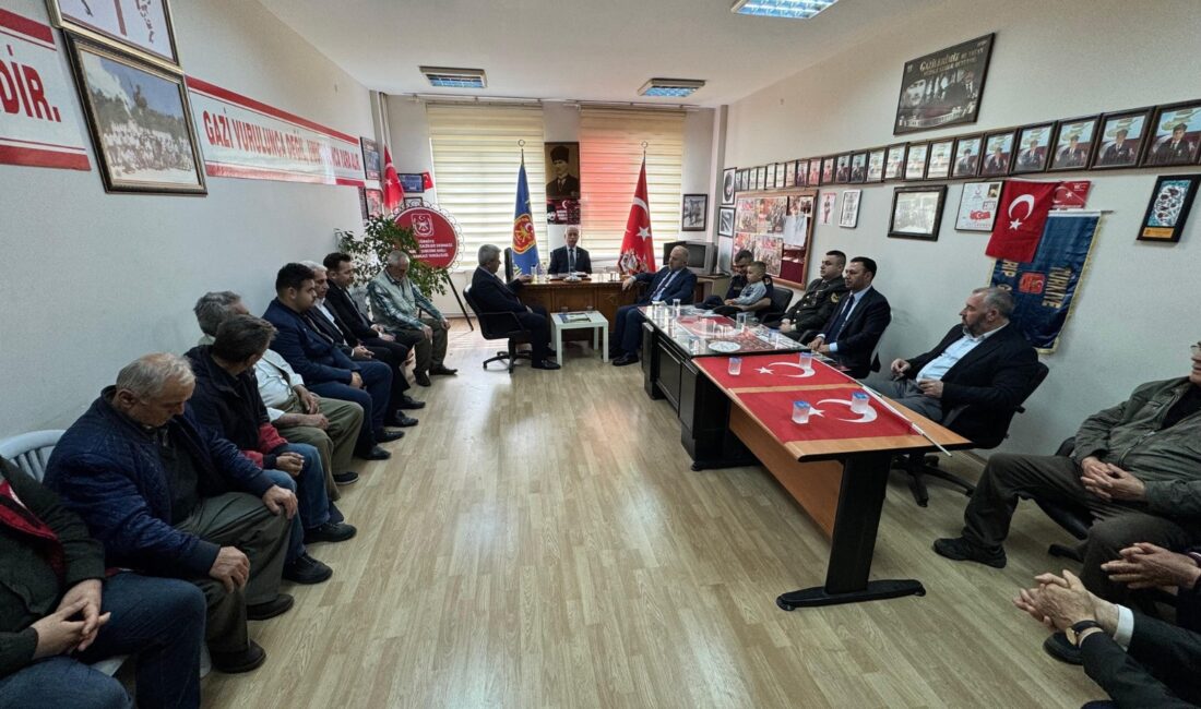 Bursa’nın Orhangazi ilçesinde Kurban Bayramı dolayısıyla düzenlenen bayramlaşma programında şehit