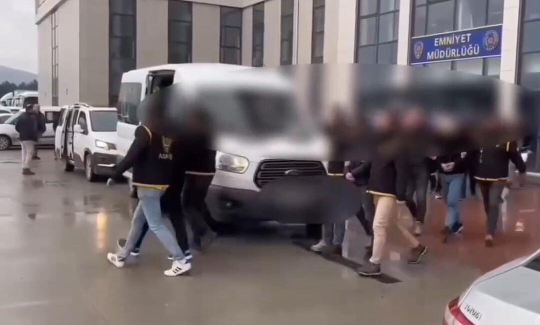 Bursa’nın Orhangazi ilçesinden bir şahsın da aralarında bulunduğu şüphelilere yönelik