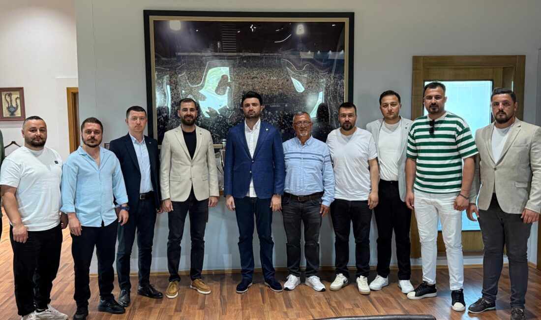Bursaspor Başkanı Enes Çelik, Bursa merkez ve ilçelerinde bulunan Bursasporlular
