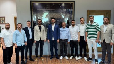 Bursaspor Başkanı Enes Çelik, Bursa merkez ve ilçelerinde bulunan Bursasporlular