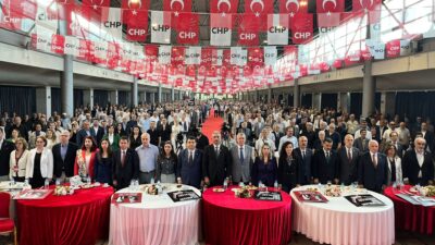 CHP Bursa İl Örgütü'nün Kurban Bayramı bayramlaşma programında dikkat çeken