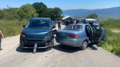 Bursa’nın Orhangazi ilçesine bağlı Fındıklı Mahallesi girişinde meydana gelen trafik