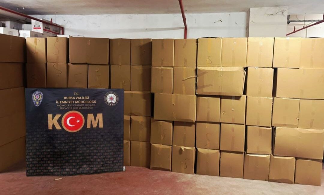 Bursa İl Emniyet Müdürlüğü ekiplerince gerçekleştirilen operasyonda, 3 milyon 105