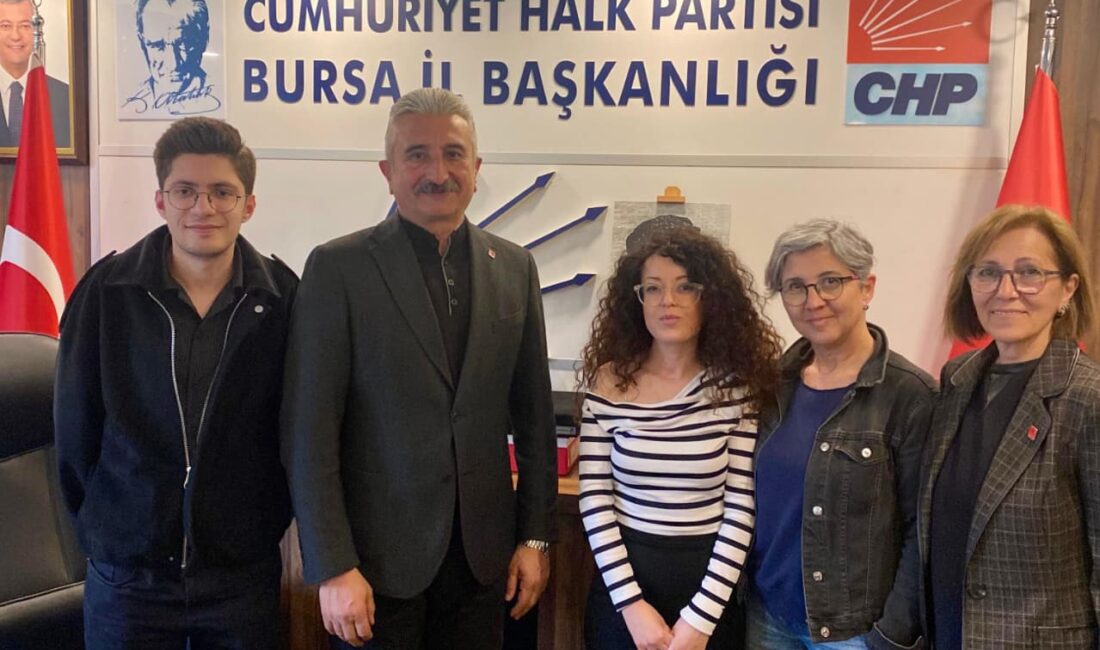 Bursa Hayvan Hakları Platformu Yürütme Kurulu üyeleri, kent genelinde artış