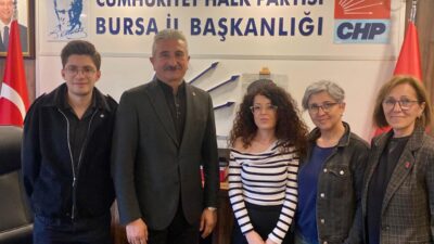Bursa Hayvan Hakları Platformu Yürütme Kurulu üyeleri, kent genelinde artış