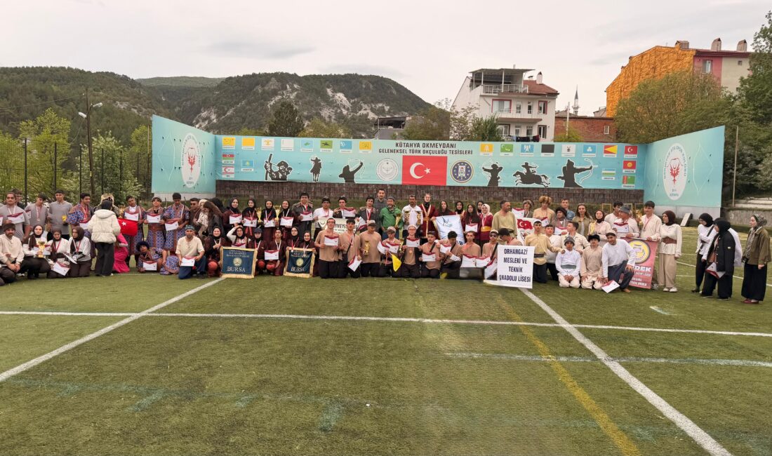 Bursa şampiyonu Orhangazi Kız Anadolu İmam Hatip Lisesi Geleneksel Türk