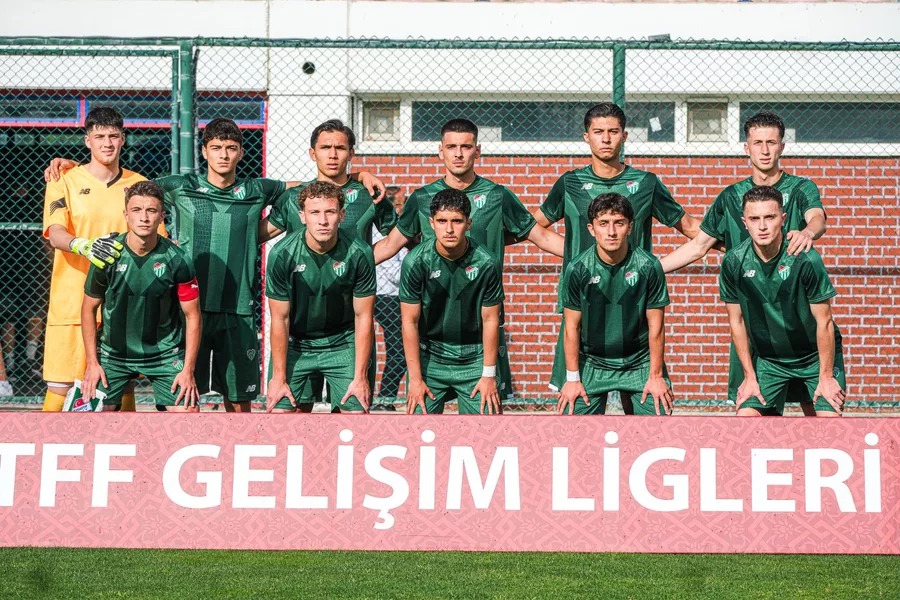 U19 Gelişim Ligi Finalleri'nde mücadele eden Bursaspor U19 Takımı, gruptaki