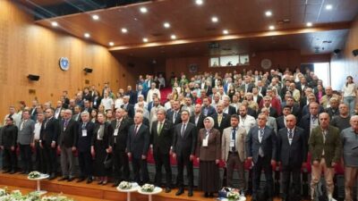 Bursa’nın Orhangazi ilçesinde  düzenlenen İznik Gölü Sempozyumu’nun ilk gün ikinci